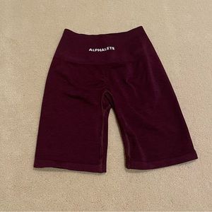 Alphalete Amplify Bikers: Black Cherry